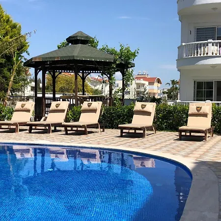Belka Golf Deluxe Poolside 公寓 *
