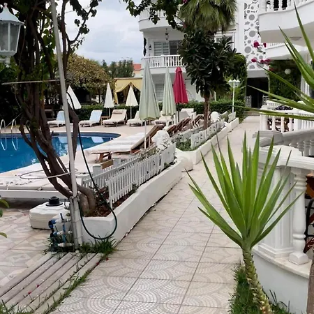 公寓 Belka Golf Deluxe Poolside *