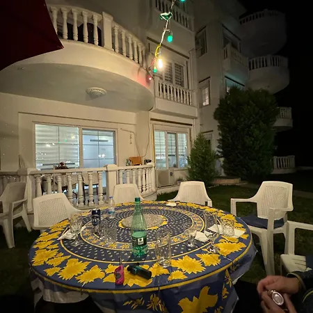 公寓 Belka Golf Deluxe Poolside 贝莱克